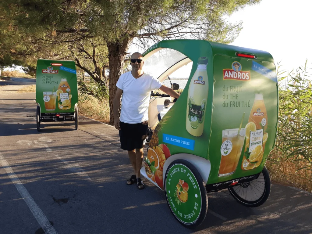 vélotaxi en compagne de street marketing